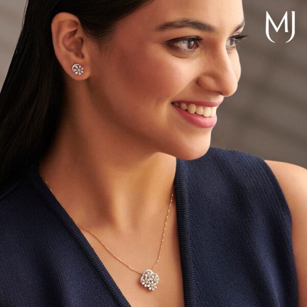 Real diamond pendant set