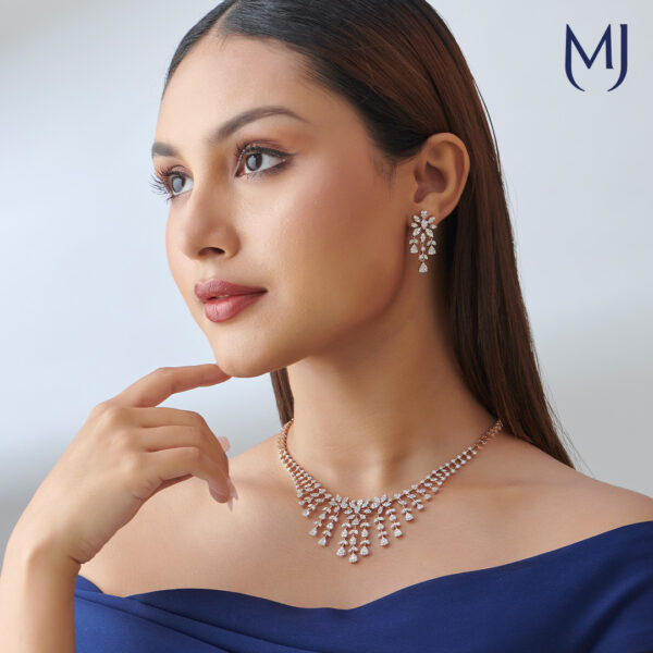 Diamond necklace set