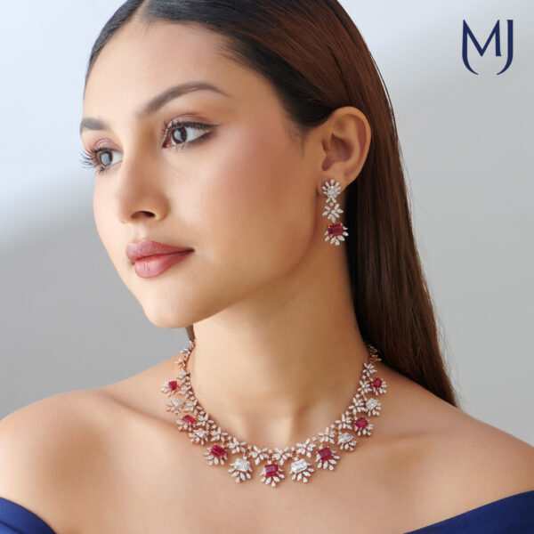 Diamond necklace set