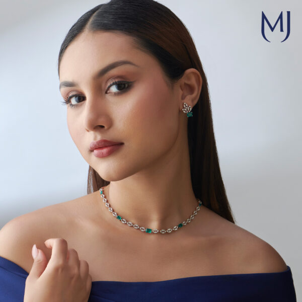 Light weight diamond necklace set