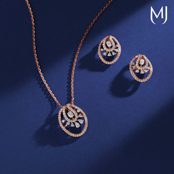 Real diamond pendant set