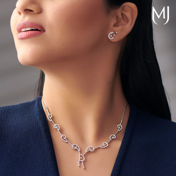 Diamond necklace set