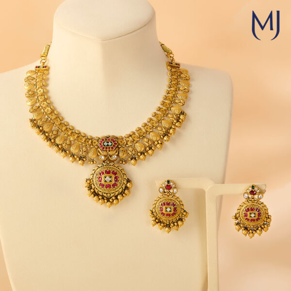 Antique necklace set