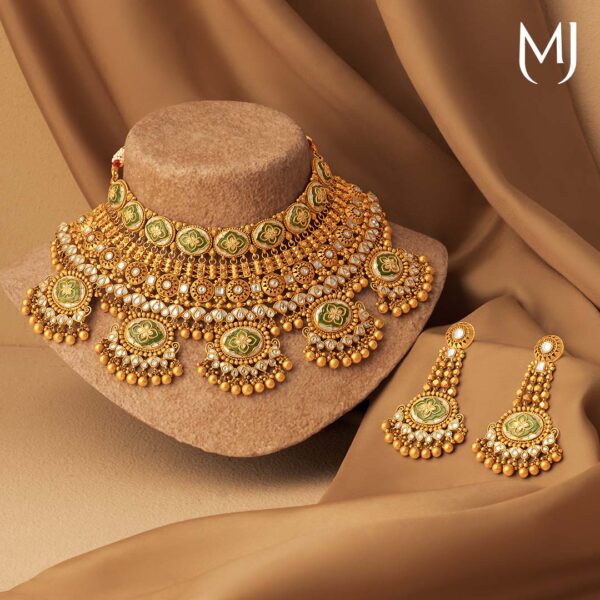 Antique necklace set