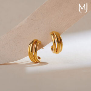 Light weight gold earrings