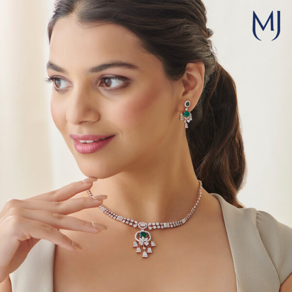 Diamond necklace set