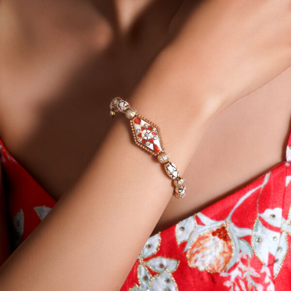 Light weight gold bracelet