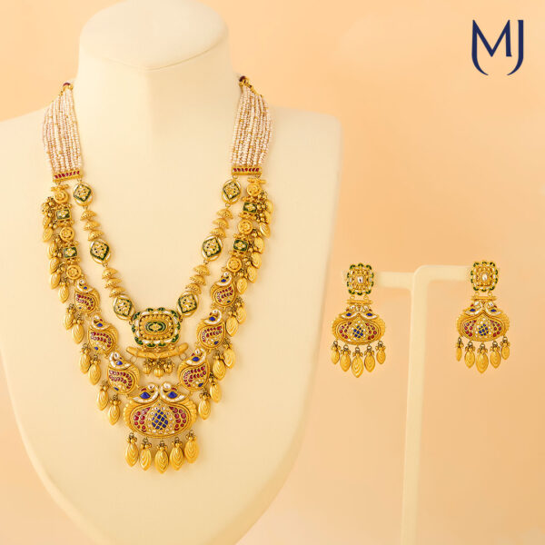 Antique necklace set