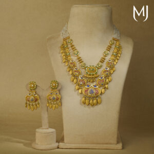 Antique necklace set