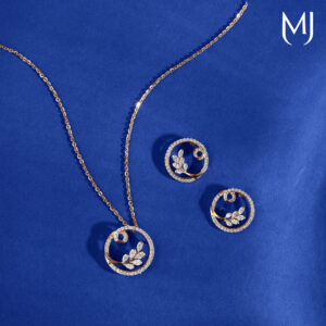 Real diamond pendant set