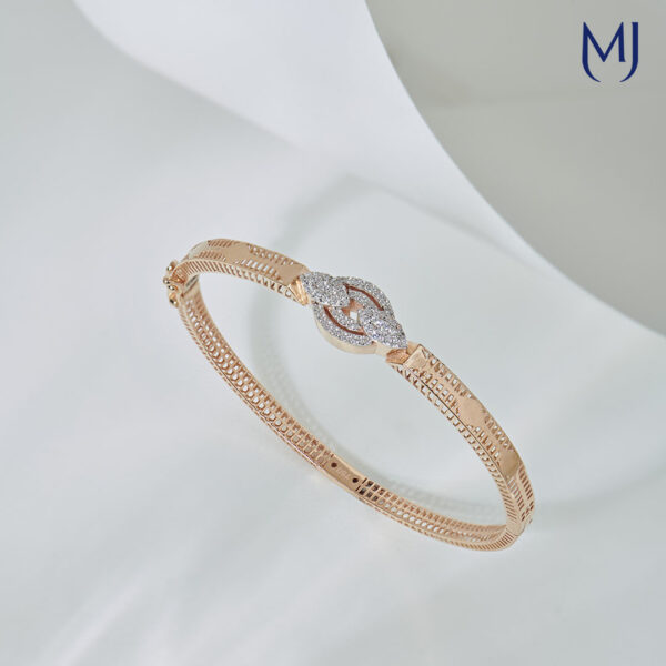 Light weight gold bracelet