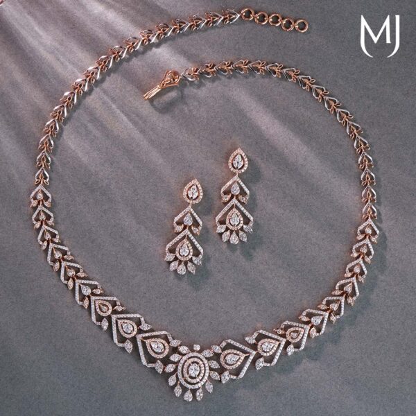 Diamond necklace set