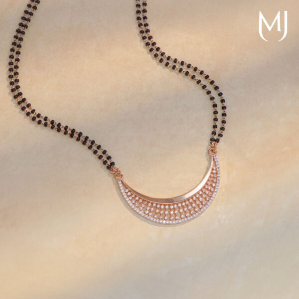 Gold mangalsutra