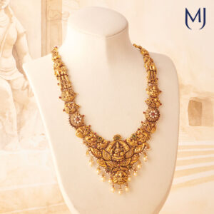 Antique necklace set