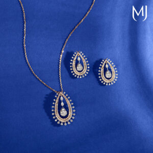 Real diamond pendant set