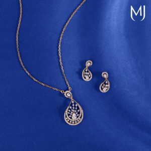 Real diamond pendant set