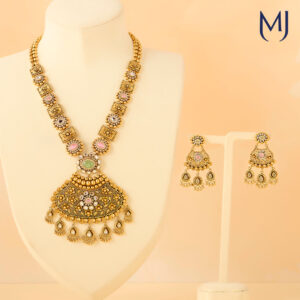 Antique necklace set