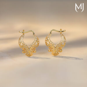 Light weight gold earrings