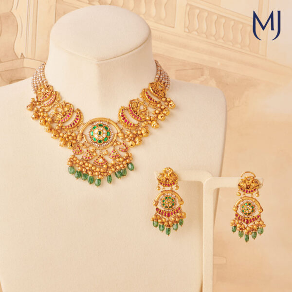 Antique necklace set
