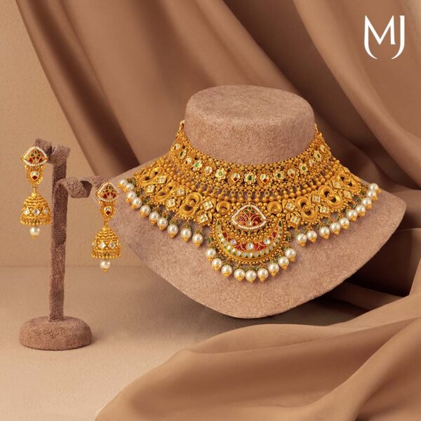 Antique necklace set