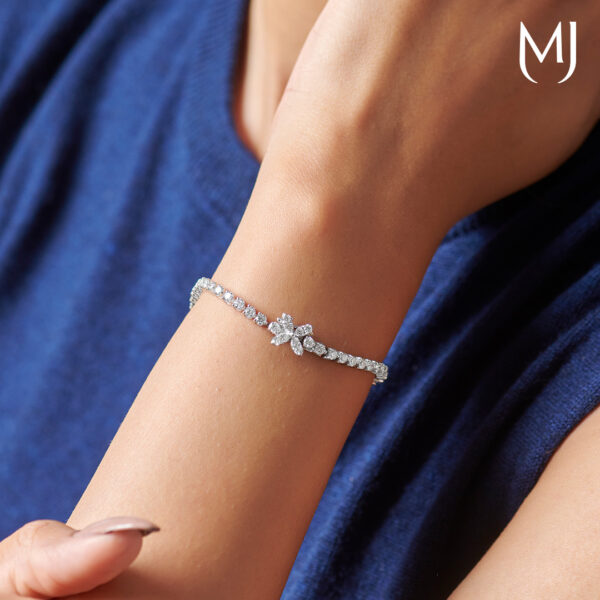 Light weight real diamond bracelet