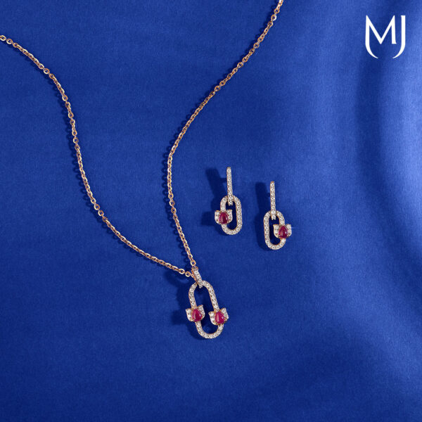 Real diamond pendant set