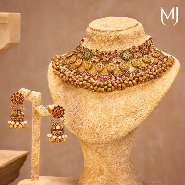 Antique necklace set