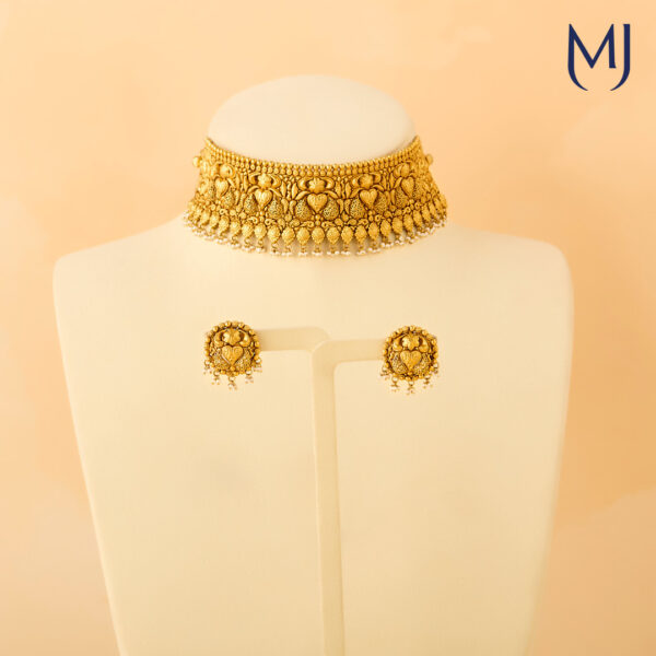 Antique necklace set