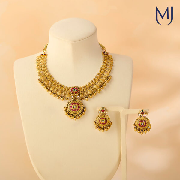 Antique necklace set