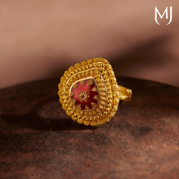 Light weight gold ring