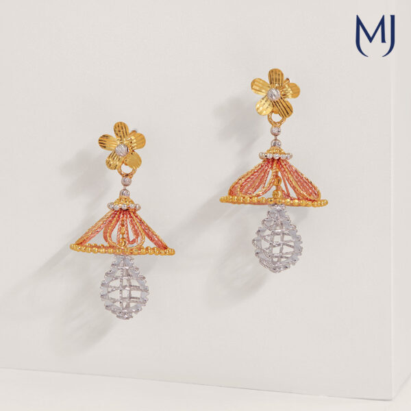 Light weight gold earrings