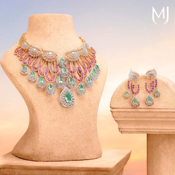 Diamond necklace set