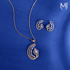 Real diamond pendant set