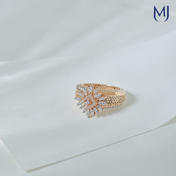 Light weight gold ring