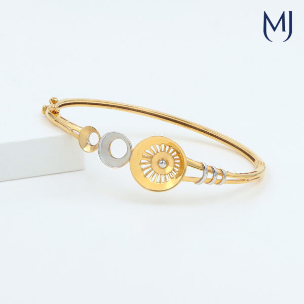 Light weight gold bracelet