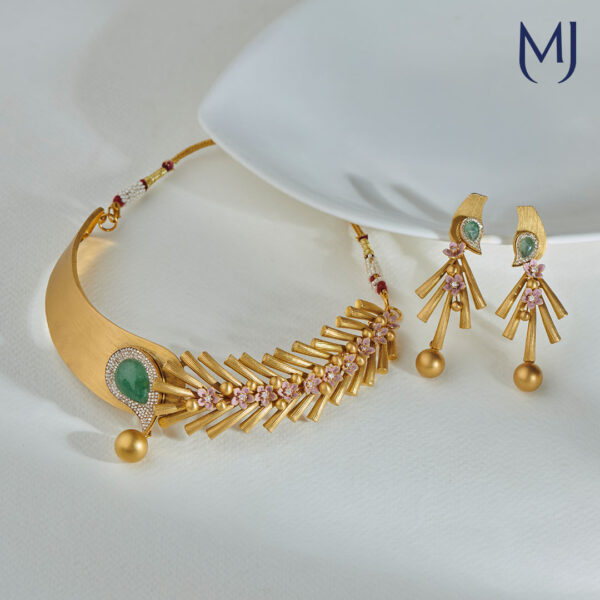 Antique necklace set