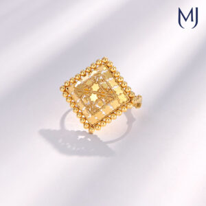 Light weight gold ring