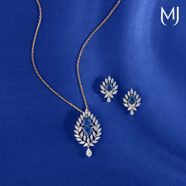 Real diamond pendant set