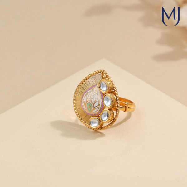 Light weight gold ring
