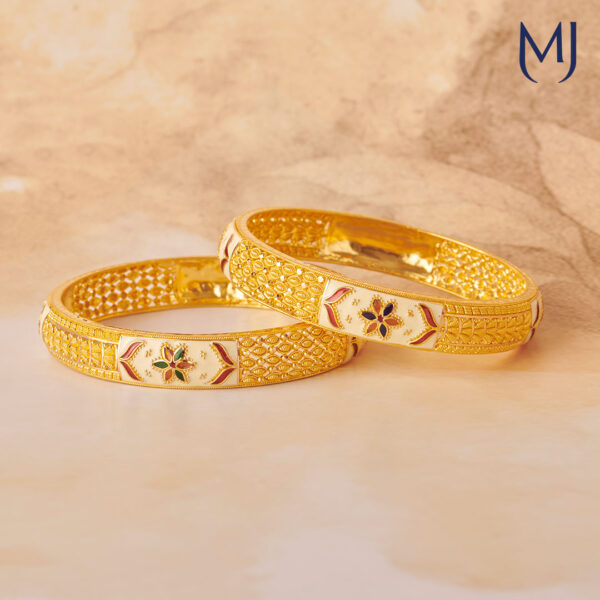 Gold bangle