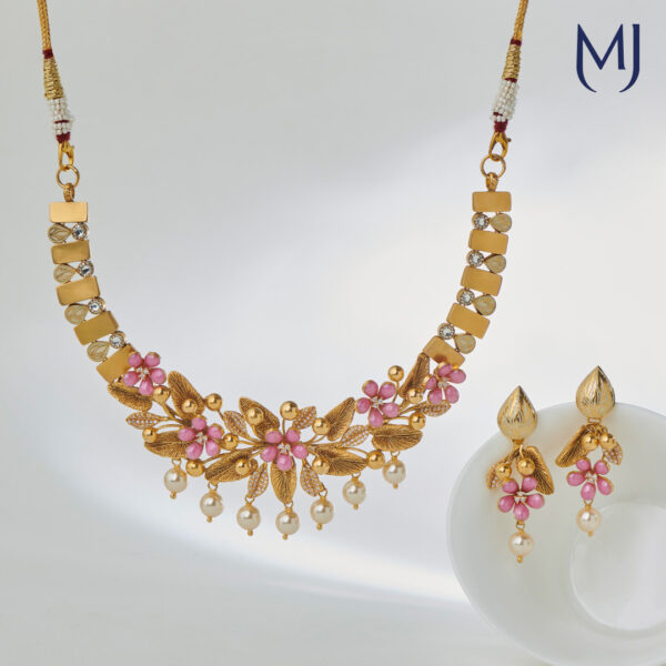 Antique necklace set