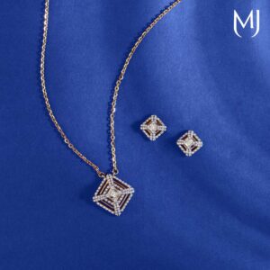 Real diamond pendant set