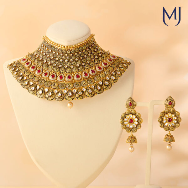 Antique necklace set