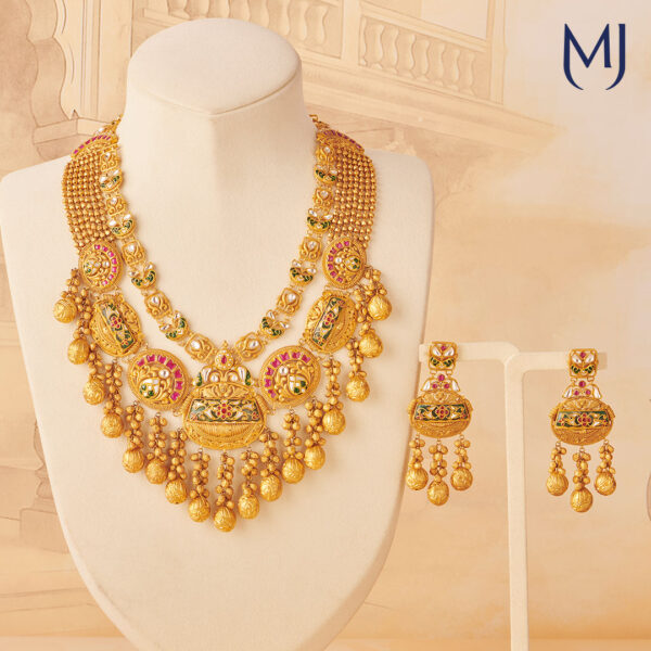 Antique necklace set