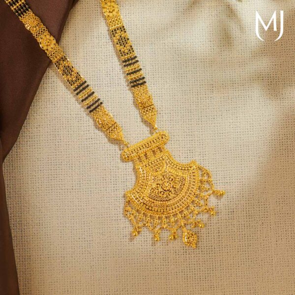 Gold mangalsutra