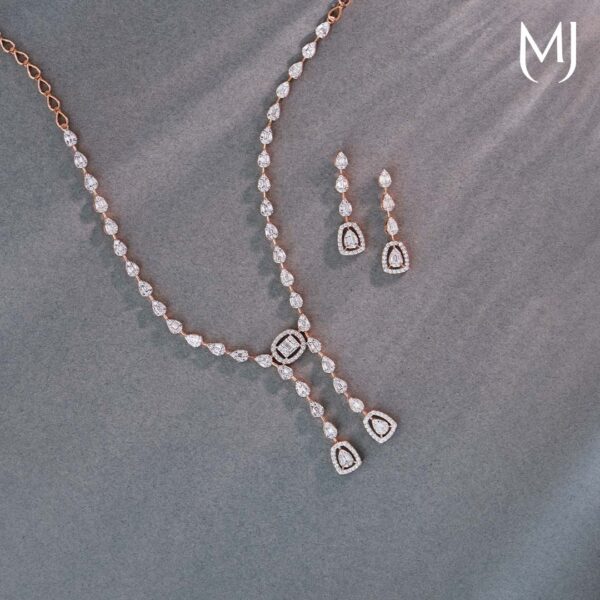 Light weight diamond necklace set