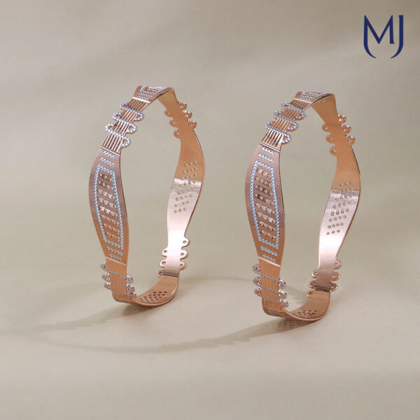 Gold bangle