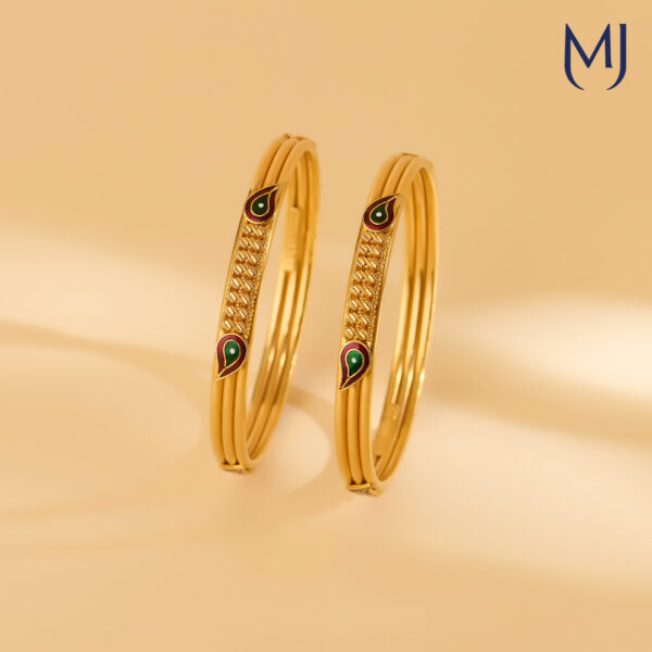 Gold handmade bangle
