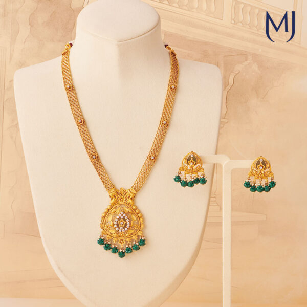 Antique necklace set