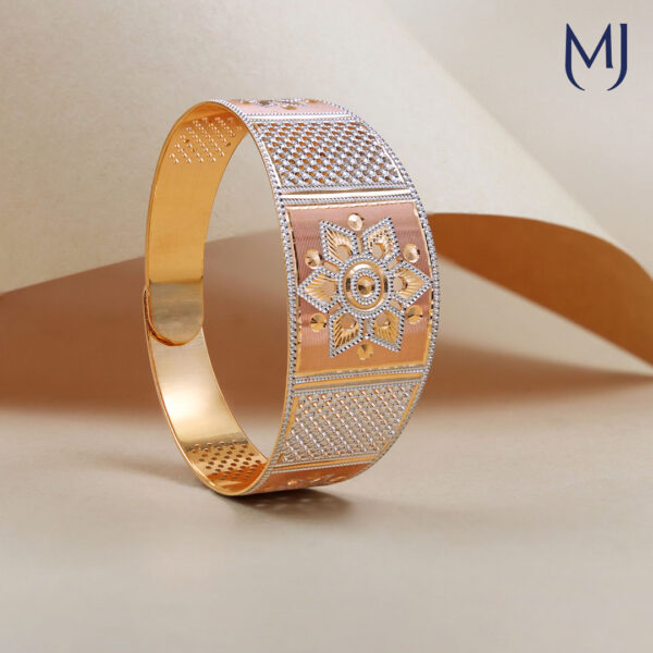 Gold machine bangle